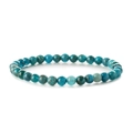 Dettaglio del bracciale con perline di pietra naturale blu da 6-8mm su sfondo bianco - 6mm / Apatite da 6mm