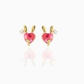 Dettaglio di orecchini a forma di coniglio dorato con cuori rosa e cristalli lucidi - Stile Coniglio Cuore Rosa (EH00703)