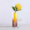Vaso prismatico quadrato in acrilico con sfumatura giallo-marrone e altezza 19,5cm - Arancione Fluorescente e Marrone