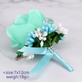 Fiore all'occhiello rosa artificiale verde menta con nastro azzurro e cristallo lucido - Boutonniere / N. 1 Celeste