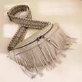 Borsa beige a tracolla con frange, tracolla jacquard e doppia chiusura lampo - Bianco Sporco