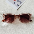 Square unisex sunglasses in transparent tea brown finish with gradient lenses - Champagne Pattern Legs