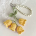 Handgemachter gelber Maiglöckchen Schlüsselanhänger mit Perlenkette und Silberverschluss - 4 Blumenkette / Gelb 4 Blumen