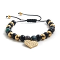Verstellbares Perlenarmband mit goldenem Herzanhänger und schillernden schwarzen Steinen - Herz-Anhänger-Stil (NQ07-6) / Schwarz/Gold/Irisierend