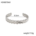 Bracciale aperto in acciaio al titanio argento, trama a conchiglia, diametro 6,3cm e 1,0cm - Argento