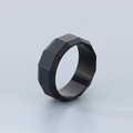 Anillo de hombre de 8mm en acero inoxidable negro mate con acabado geométrico cepillado - US 8 / Negro