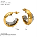 Detail van tweekleurige C-vormige oorringen met 18k goudlaag en rvs 304 afmetingen - Brede Dubbellaagse Tweekleurige C-vormige Stijl (SE761M)