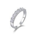 S925 sterling zilveren ring met zeven ronde moissaniet stenen in een klassieke rijzetting - US 9 / Zilver/Moissaniet 10pt*7st