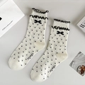 Chaussettes blanches en coton à pois noirs avec bord à volants et petits nœuds - Taille unique / Bord à Volants à Pois