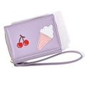 Hellviolette, dreifach gefaltete kurze Geldbörse mit buntem Kirsch- und Eis-Stick - Lila