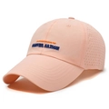 Berretto da baseball rosa chiaro traspirante con ricamo e fori tagliati al laser - Regolabile / Rosa