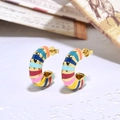 Retro gold C-shaped hoop earrings with colorful rainbow stripes for women - ZYN-DME368G (20mm Colorful Stripes)