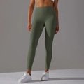 Détail du legging de yoga vert olive à taille haute, sans couture avec finition mate - XS / Vert Militaire