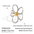 Detailed size guide of hollow daisy ring in stainless steel with dimension markings - Silver Petal Gold Core Daisy Style (YYR025228)