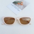 Gafas de sol cat-eye beige chic con lentes ámbar y montura gruesa de moda actual - Blanco Roto Champaña