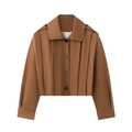 Chaqueta corta marrón minimalista con cuello de solapa y charreteras en fondo blanco - XS / Marrón Oscuro