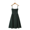 Abito lungo verde scuro con schiena scoperta, spalline sottili, corpetto e gonna a pieghe a trapezio - XS / Verde Scuro