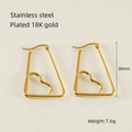 Pendientes de corazón en acero de titanio dorado con marco trapezoidal - Chapado en Oro de 18K / Dorado