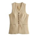 Dames vest met V-hals in kaki met zes knopen en imitatiezakken op een witte achtergrond - S / Khaki (Top)