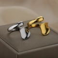 Minimalist irregular open rings in gold and silver finish on a brown jewelry box - Organic Shape Irregular Style (JZ2236) / Gold