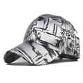 Cappellino da baseball metallizzato argento con stampa graffiti nera per unisex - Regolabile / Argento Tie-dye