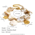 Dettaglio del bracciale con perle barocche, ciondoli a conchiglia e stelle marine - Bracciale Con Ciondolo a Conchiglia Barocca Esagerato - Oro