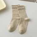 Beige cotton crew socks with vintage ruffled cuffs and delicate ribbed texture - Grey-Beige