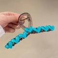 Translucent amber claw clip with vibrant blue heart accents for thick hair styling - 13cm / Lake Blue