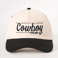 Detailaufnahme der Cowboy-Stickerei auf der zweifarbigen Vintage-Baseballkappe - Verstellbar / Beige und Schwarz