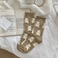 Plüschige Korallenvlies-Socken in Braun mit Teddybären-Muster und Wellenrand-Bündchen - Einheitsgröße / Camel