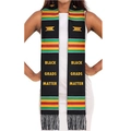 Λεπτομέρεια από την εσάρπα αποφοίτησης Black Grads Matter στυλ Kente με κρόσσια - Στυλ Black Grads Matter