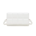 Bolso bandolera cuadrado blanco con diseño acolchado de rombos y piel sintética suave - Blanco
