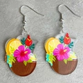 Tropische Acryl-Ohrringe mit Kokosnuss-Becher und Hibiskusblüte für Sommerpartys - Kokosnussschalen-Hibiskus-Stil