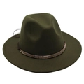 Détail d'un chapeau fedora en laine vert foncé avec un bandeau décoratif en perles - Vert Militaire