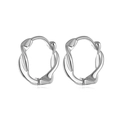 Minimalistische silberne Mobius-Ohrringe mit polierter Metallic-Oberfläche - Silber