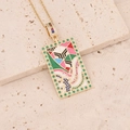 Detalle del collar de tarot en oro de 18K con esmalte de colores e incrustación de circón - Estilo Mariposa y Flores (4#)