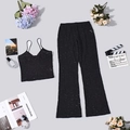 Ensemble en dentelle noire avec haut court et pantalon évasé parmi des accessoires mode - S / Noir