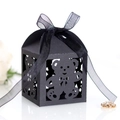 Scatola regalo nera opaca intagliata al laser con motivo a orso e nastro organza - Nero Cachi