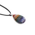 Collana con ciondolo a goccia in pietra chakra arcobaleno e cordino intrecciato - Pietra a Goccia dei Sette Chakra - Corda Cerata
