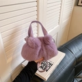 Bolso bombonera de pelo sintético lila con orejas de oso y correa ajustable - Morado