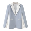 Détail d'un blazer patchwork bleu et blanc avec revers plat et fermeture à un bouton - S / Blazer en Patchwork Bleu Ciel et Blanc