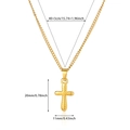 Detalle del collar con colgante de cruz bañada en oro de 18K con medidas detalladas - Cruz Dorada / Dorado
