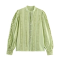Blusa verde claro con paneles de encaje, mangas farol y detalles de botones de perla - S / verde claro