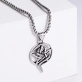 Pendente pentagramma a serpente in acciaio inossidabile con catena box su base bianca - Argento (Con Catena)