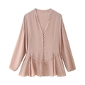 Elegante rosa Satinbluse für Damen mit V-Ausschnitt, Langarm und Taillenbindung - XS / Rosa