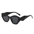 Gafas de sol geométricas de gran tamaño en negro con patillas gruesas y diseño - C1 Marco Negro Lente Gris