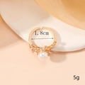 Elegante anello dorato regolabile con perla tonda e dettagli in zirconi a forma di vite - Oro KC Chiaro