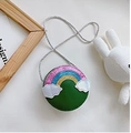 Bolso redondo verde para niños con diseño de arcoíris y nubes y correa plateada - Verde