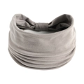 Dettaglio della fascia elastica grigia da yoga con trama a maglia e design a pieghe - Grigio Medio
