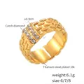 Anillo de titanio chapado en oro de 18K con textura trenzada y doble fila de CZ - US 6 / Dorado